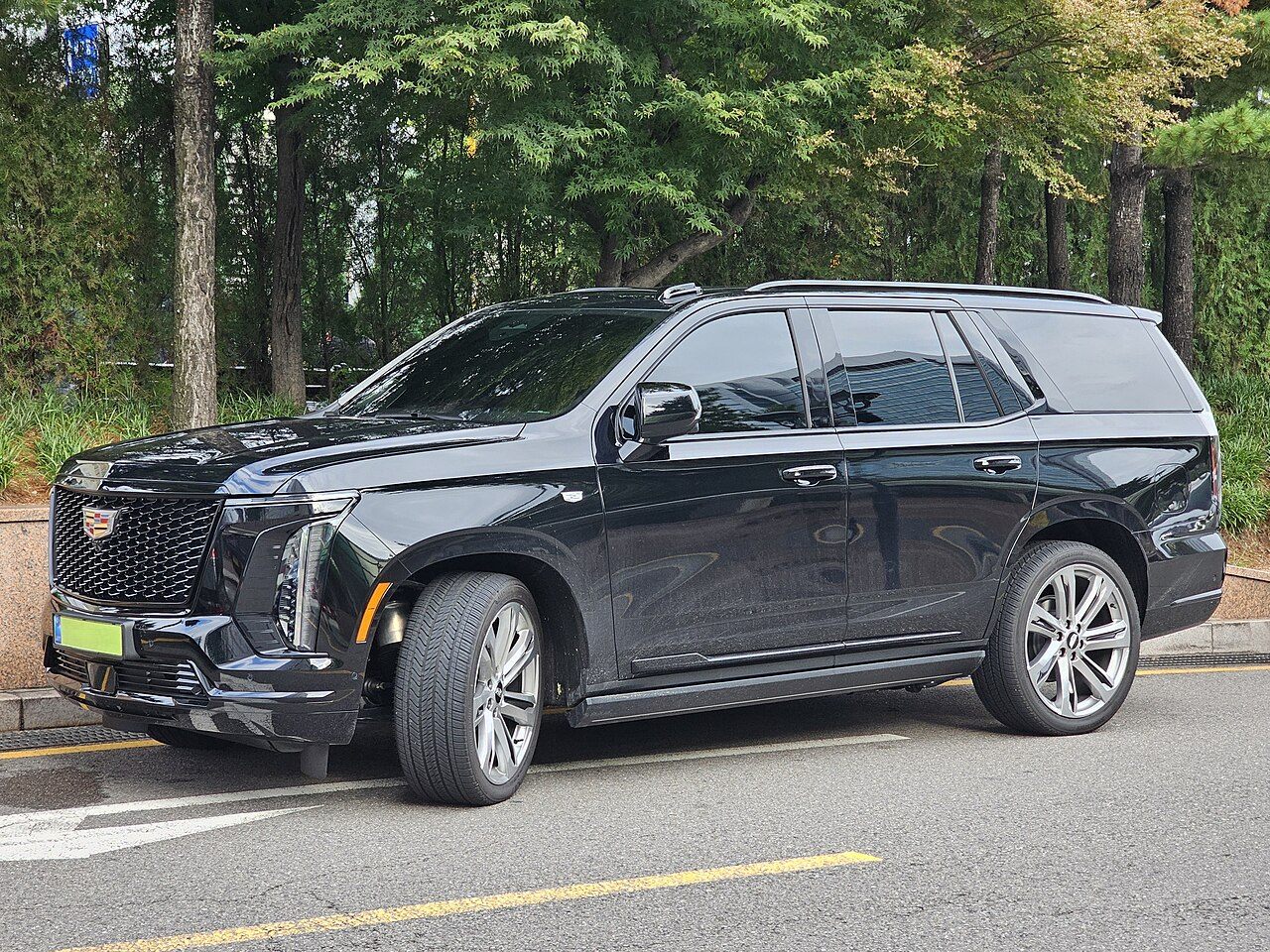 2025 Cadillac Escalade ESV Black SUV — Airport Commuter executive car service
