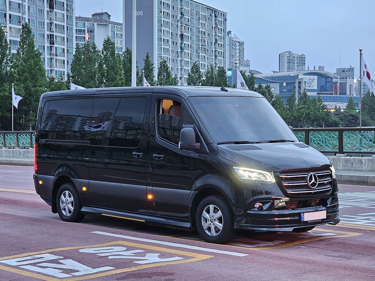 Mercedes-Benz Sprinter Executive van — Airport Commuter group transportation