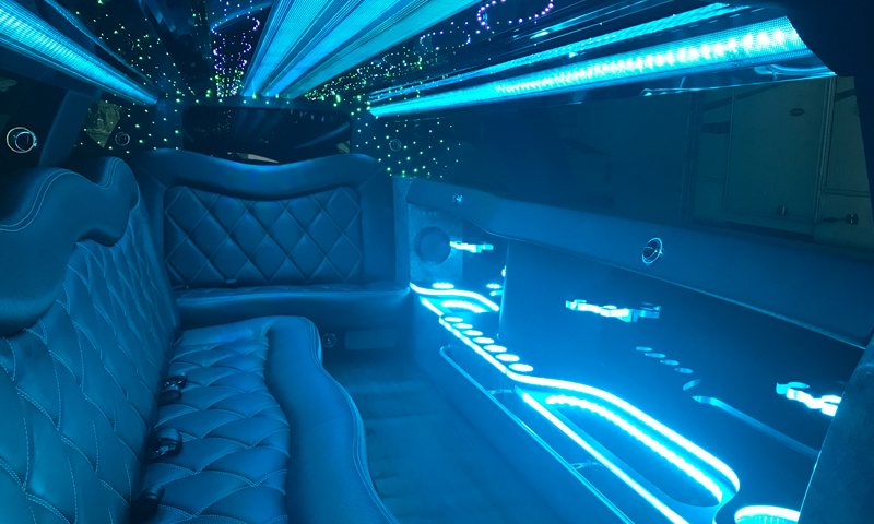 Chrysler 300 Stretch Limousine interior - Vanity Limousines Inc.