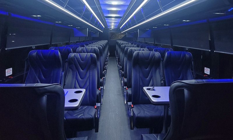 Executive Motor Coach interior - Vanity Limousines Inc.